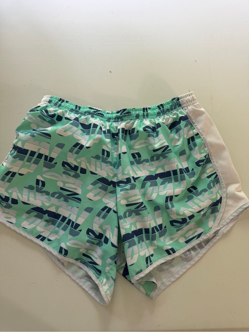 Nike Girls Youth XL Dri-FIT Tempo Running Shorts Mint Green Graphic Print